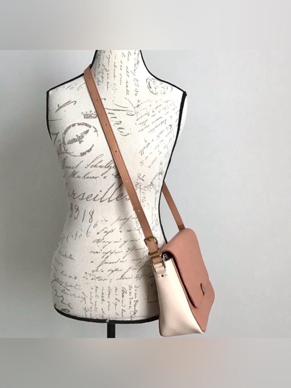 Madewell Peach and Cream Leather Crossbody with Gold-Tone Clasp - Picture 4 of 15